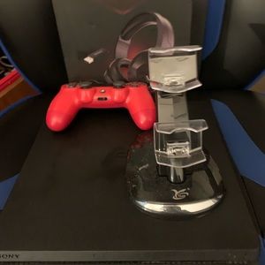 PlayStation 4/controller/headset/controller charger